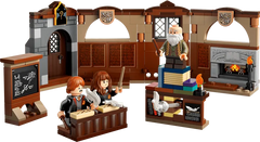 Hogwarts™ Castle: Charms Class