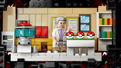 Iconic Trainer Moments Poké Ball